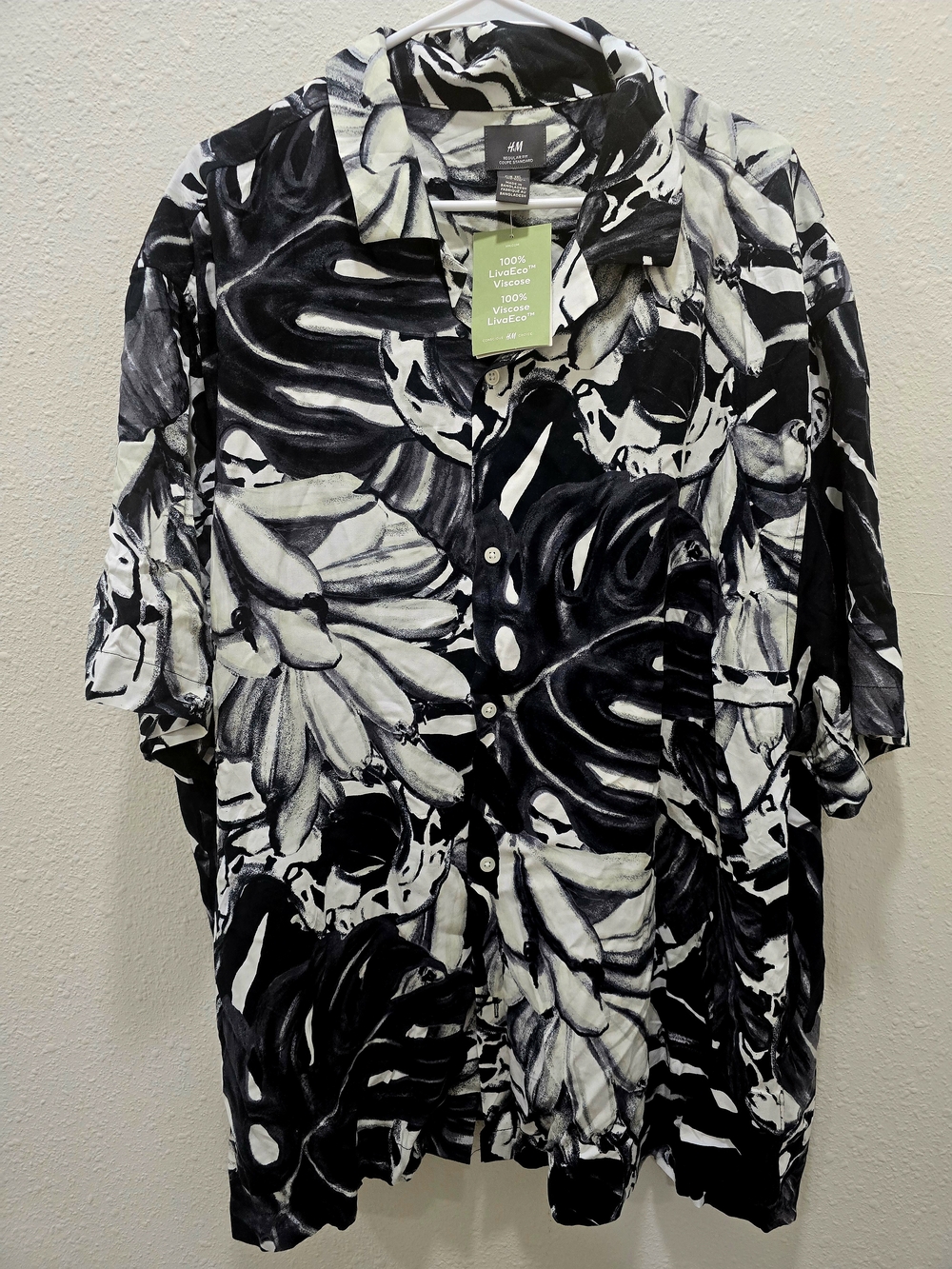 H&M Black and White Tropical Print Button-Down Shirt